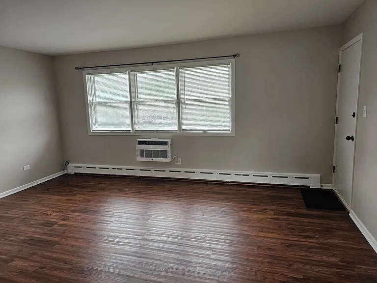 2 N Broadway Ave #2E — Photo 11