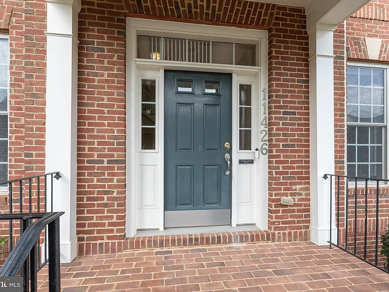 11426 Ellington St — Photo 2