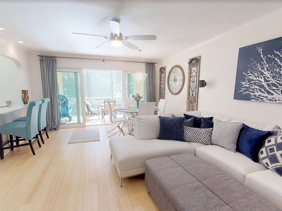 1st image of 145 Avenida Messina #7
