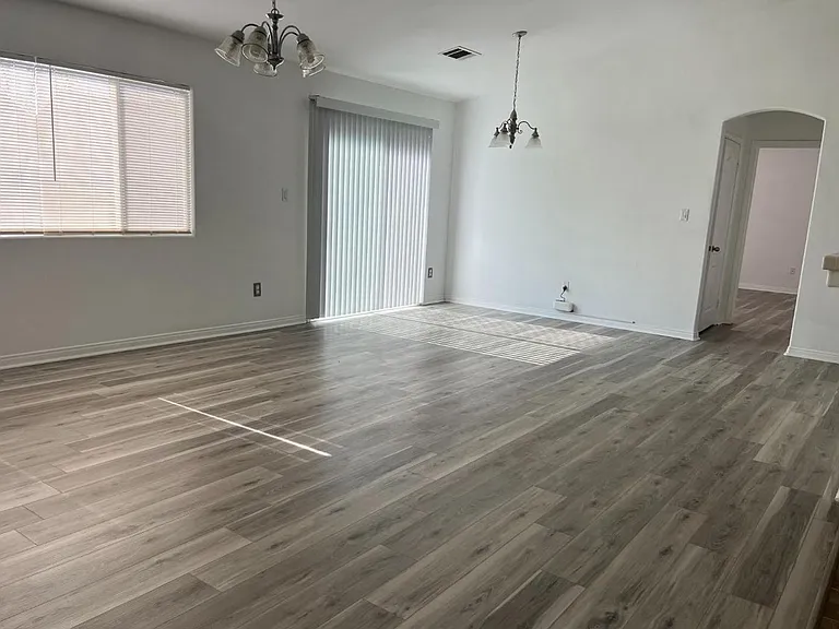2509 Drifts Dr — Photo 3