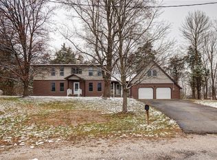 8 Mill Spgs, Coatesville, IN 46121