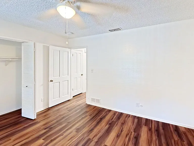 5090 N College Ave #109 — Photo 6