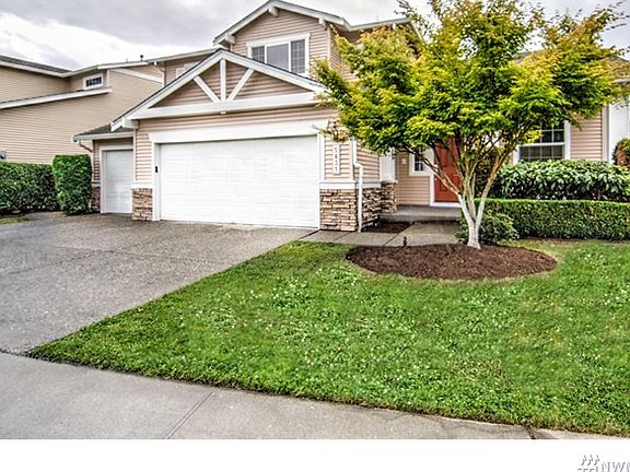 Big front porch with privacy
