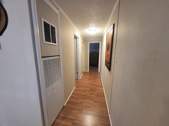 3rd image of 173 Highview Rd SE