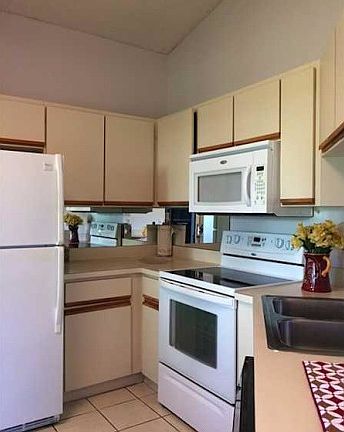 2nd image of 9088 Vineyard Lake Dr