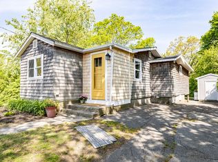 37 Raleigh Rd, Weymouth, MA 02189