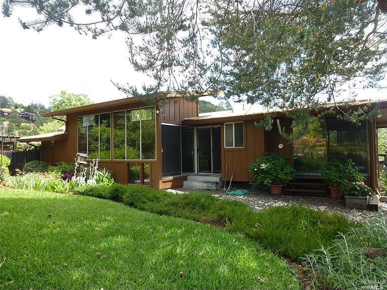 1st image of 416 Fawn Dr