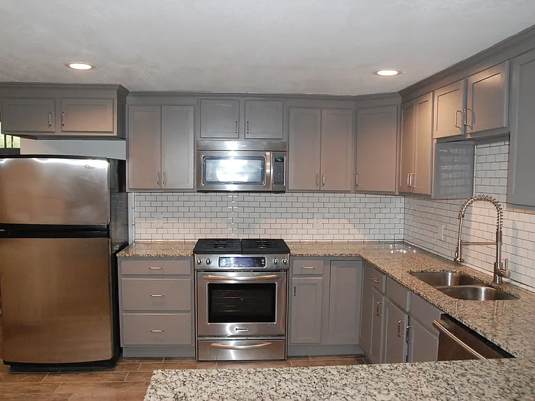 3450 Harriet Ave — Photo 9