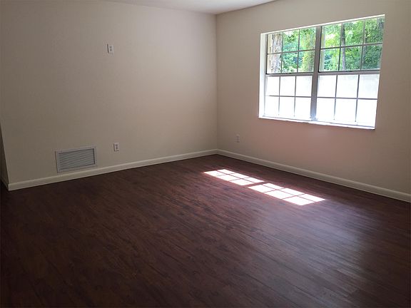 3rd image of 3300 NE 23rd Ct