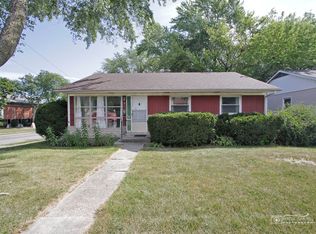 3 S Lake St, Mundelein, IL