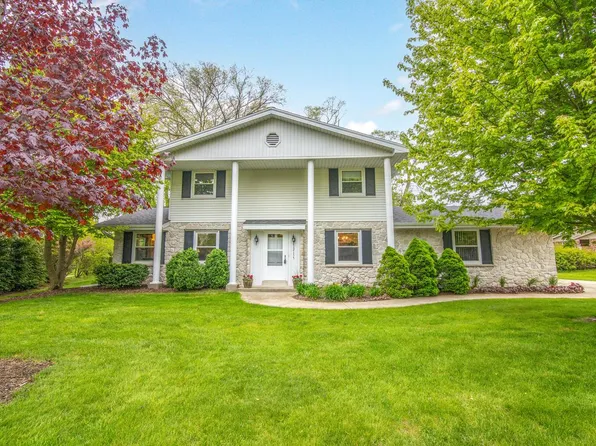 12155 W Luther AVENUE, Hales Corners, WI 53130