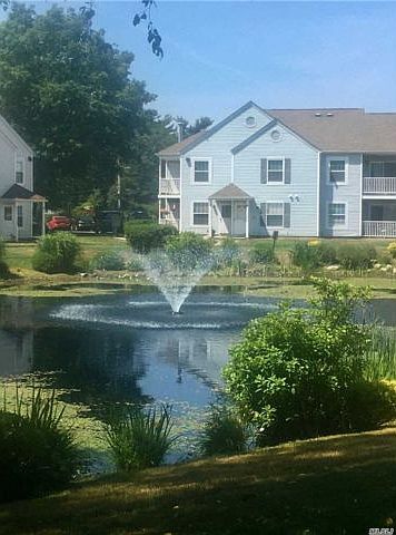 2nd image of 74 Fairview Cir