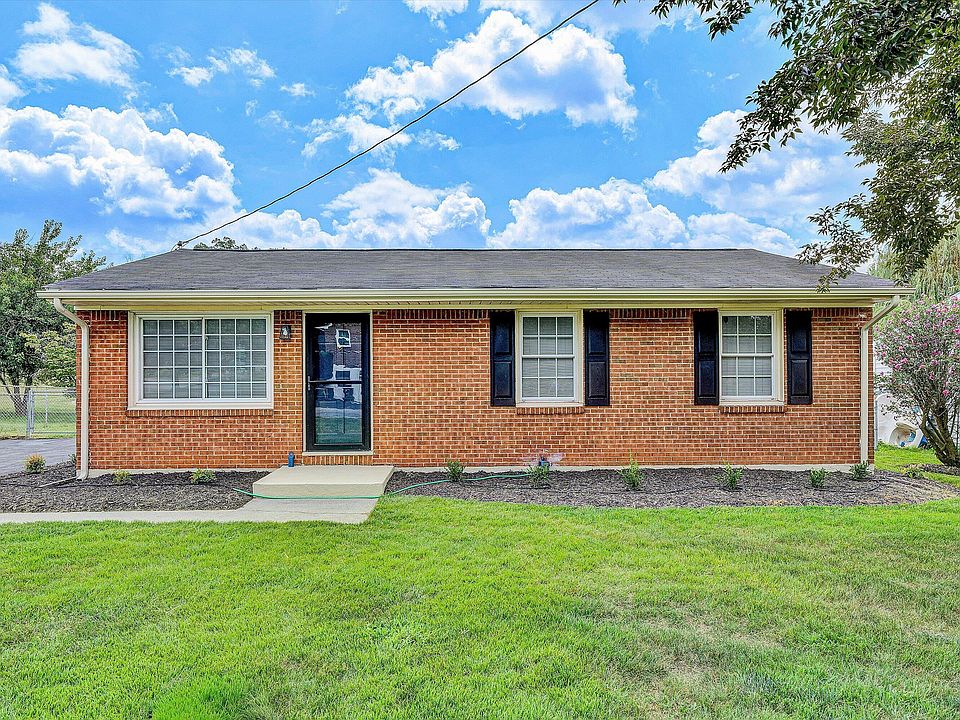 1st image of 2132 Bainbridge Dr