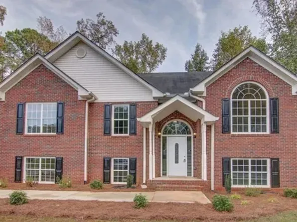 4711 W Lake Dr SE, Conyers, GA 30094