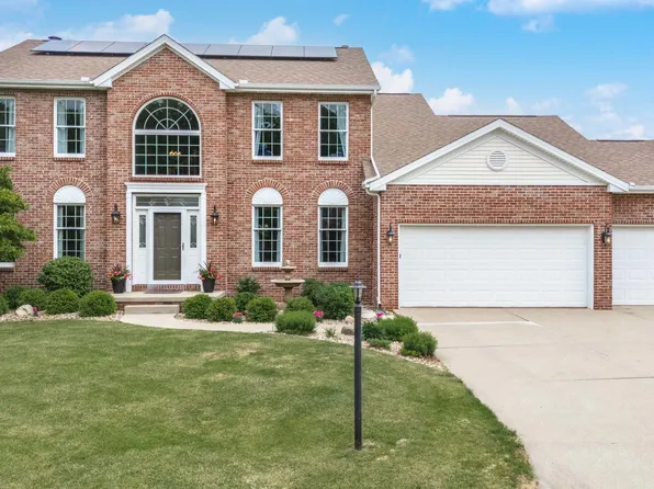 13795 Antler Ct, Bloomington, IL 61705