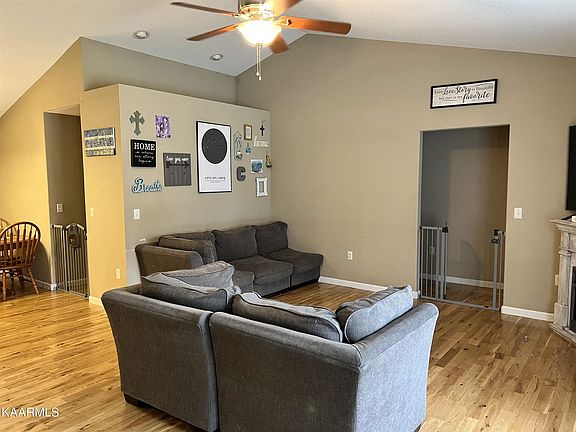 5th image of 408 Yakama Dr