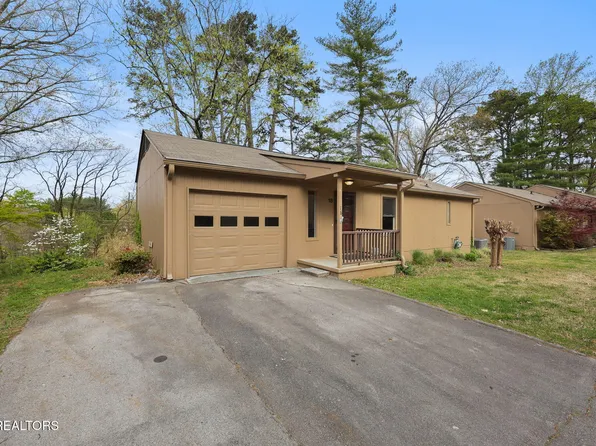 8709 Olde Colony Trl APT 18, Knoxville, TN 37923