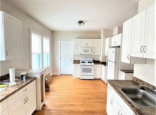 62 Mount Vernon St FLOOR 2, Malden, MA 02148