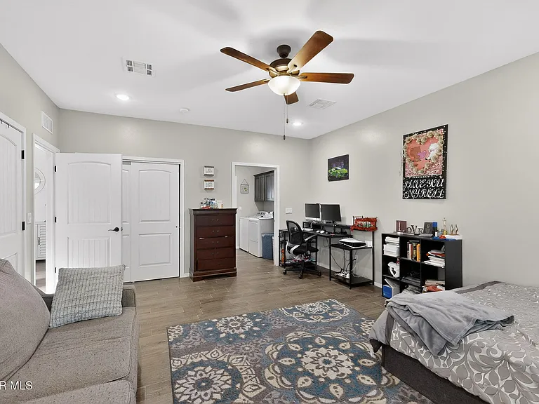 14717 Charles Foster Ave — Photo 21