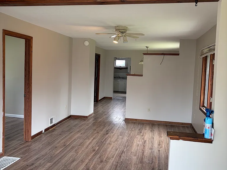 372 N Wabash Ave — Photo 2