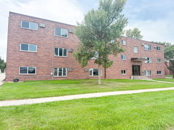 306 11th St #7, Brookings, SD 57006