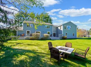 27 Winn Rd, Falmouth, ME 04105