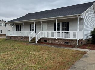 218 Joanna Dr, Elizabeth City, NC 27909