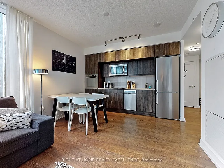 10 York St #2203 — Photo 18