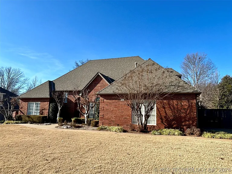 3712 S Orange Cir — Photo 3