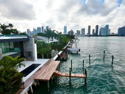 1041 N Venetian Dr, Miami Beach, FL, 33139