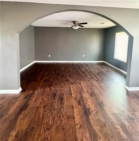 374 Highland Dr — Photo 3