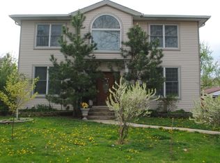 2803 Starling Ln, Rolling Meadows, IL 60008