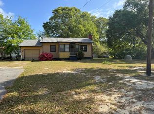 102 Norris Dr, Eutawville, SC 29048