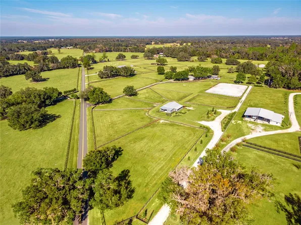 15305 NW 112th Place Rd, Morriston, FL 32668