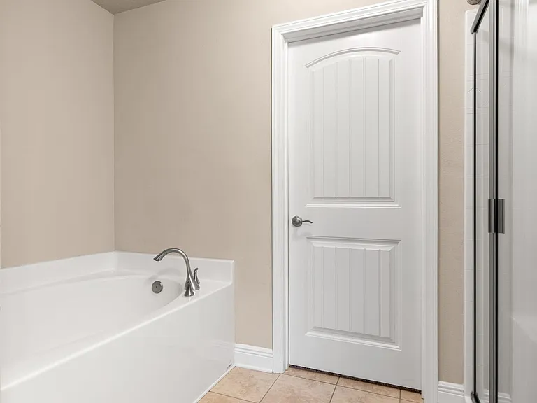4599 Belvedere Cir — Photo 15