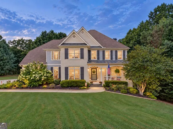 818 Oakridge Ter, Loganville, GA 30052