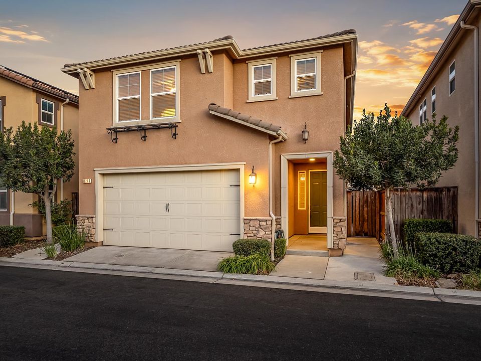1st image of 3243 W Nobility Dr