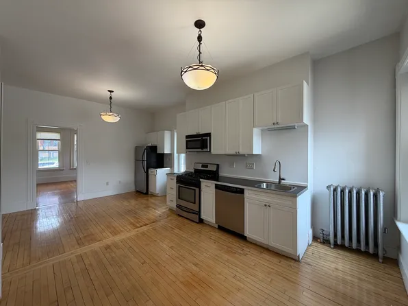 39 Laurel St, Somerville, MA