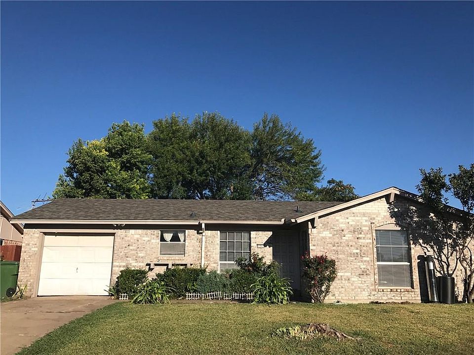 1st image of 1573 Town Bluff Dr