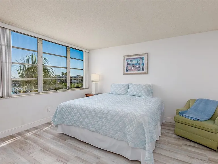 7405 Bay Island Dr S #321 — Photo 17
