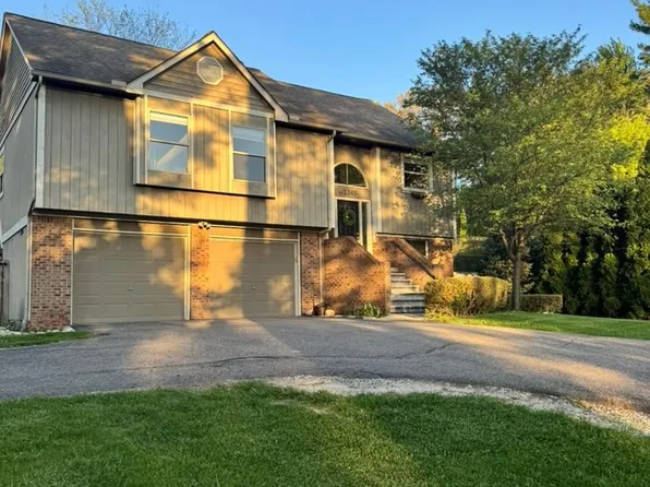 1345 S Milford Rd, Milford, MI 48381