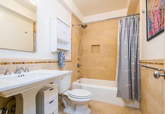 4th image of 177 E 77th St APT 1B