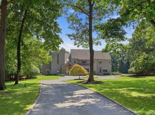 6 Target Rock Dr, Lloyd Harbor, NY 11743