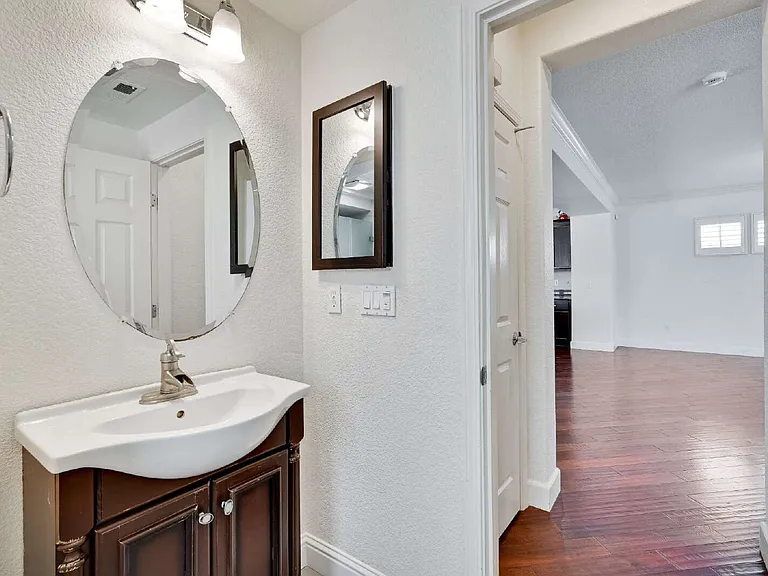 675 W Esplanade Dr — Photo 24