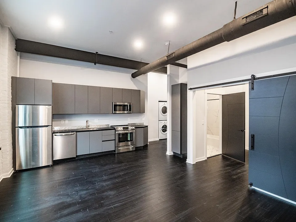 402 W 9th St #3