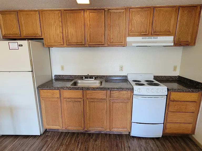 Sportsman's Royal Manor — Photo 10