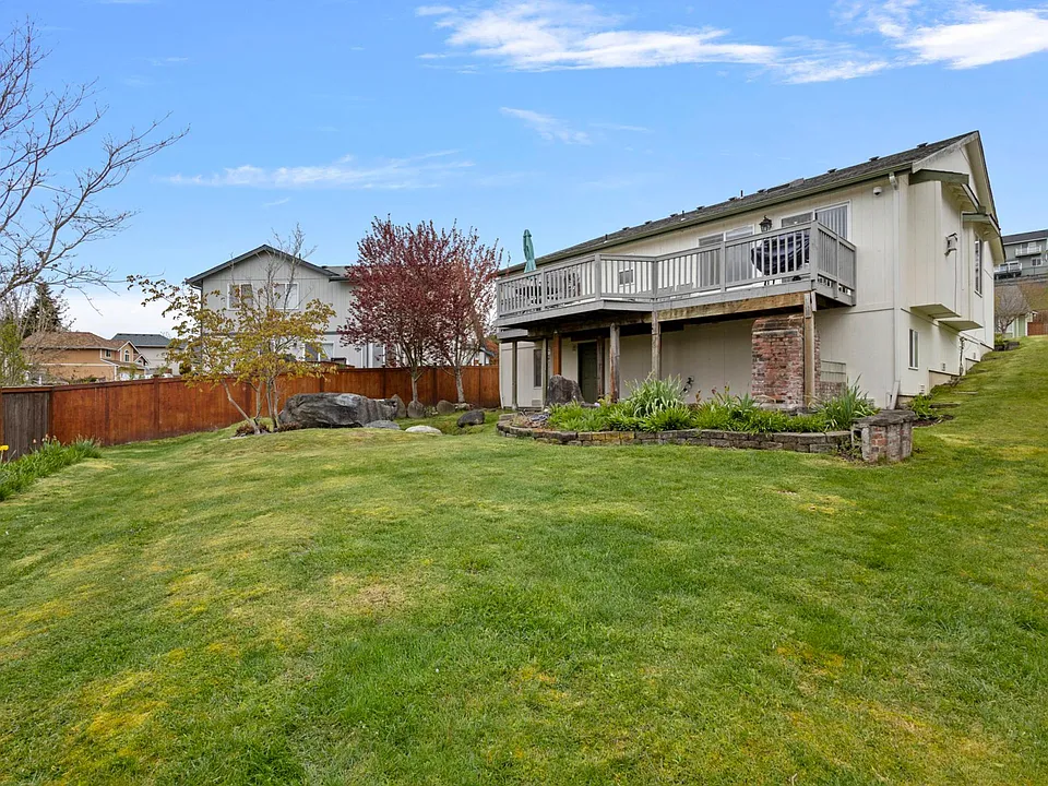 7708 81st Pl NE
