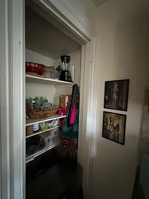 Rented by NYC HOMES 4LESS INC | media 6