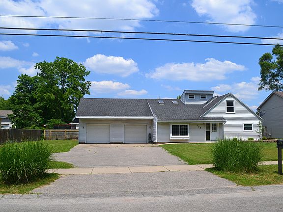 4th image of 223 Majestic St SE
