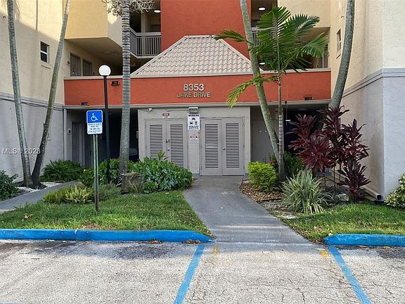 3rd image of 8353 Lake Dr APT 207